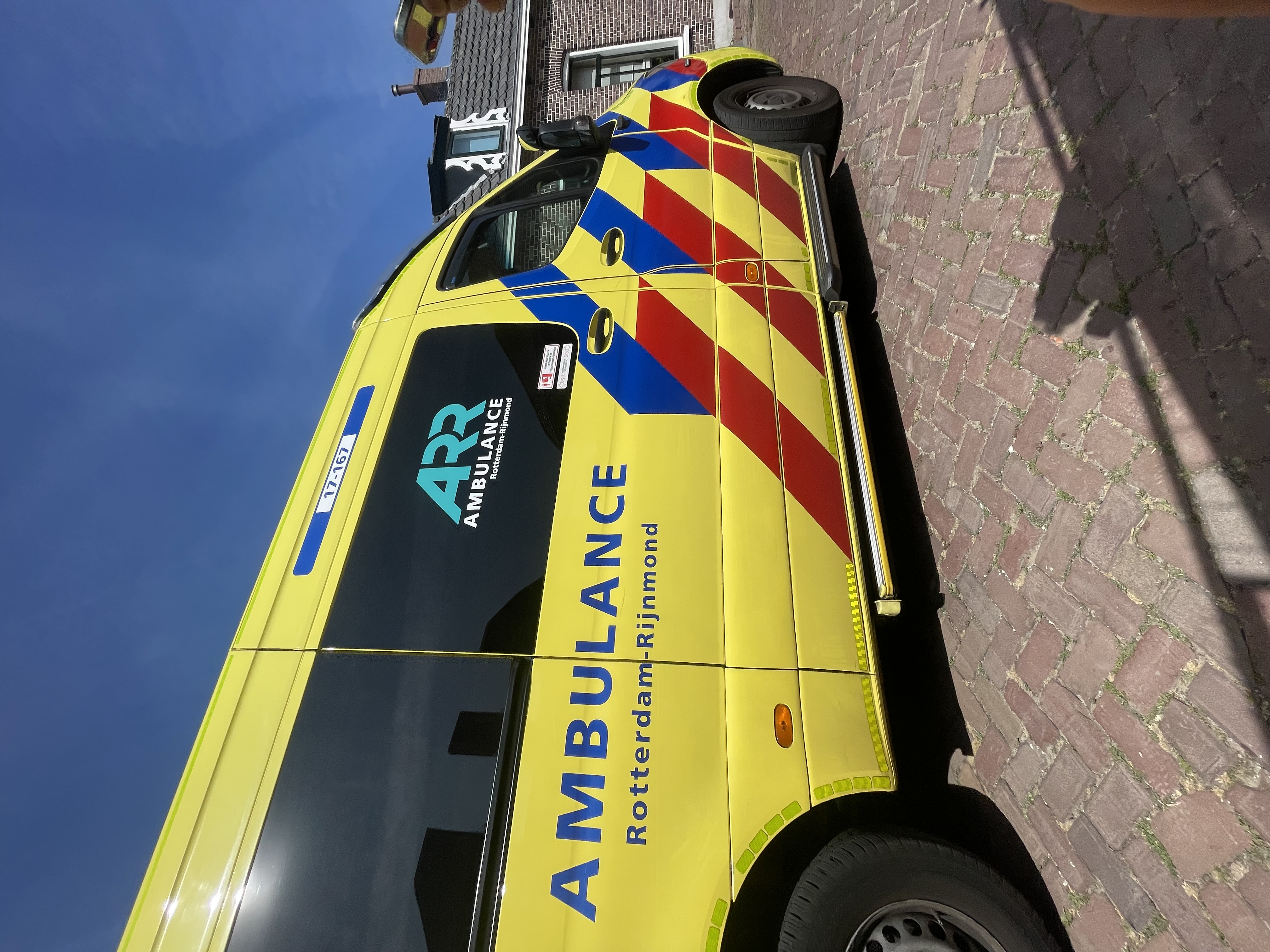 Fiets ongeluk tegen muurtje